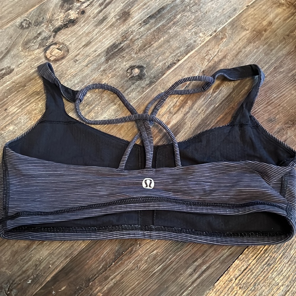 Lululemon bra - Picture 2 of 4